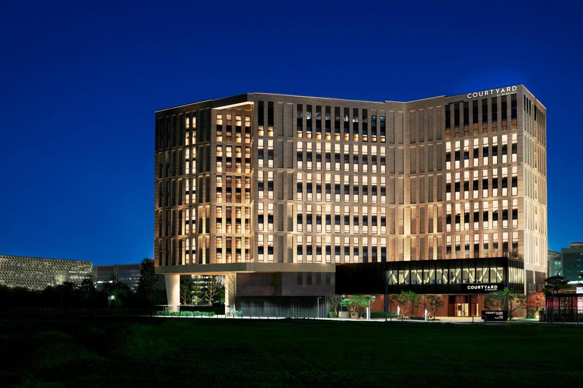 Courtyard By Marriott Seoul Botanic Park Hotel Exterior photo